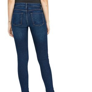 𝅺hudson Elysian Denim Nico Super Skinny Midrise Crop jeans. Size 24 . New.